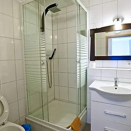 Hirsch Hotel *
